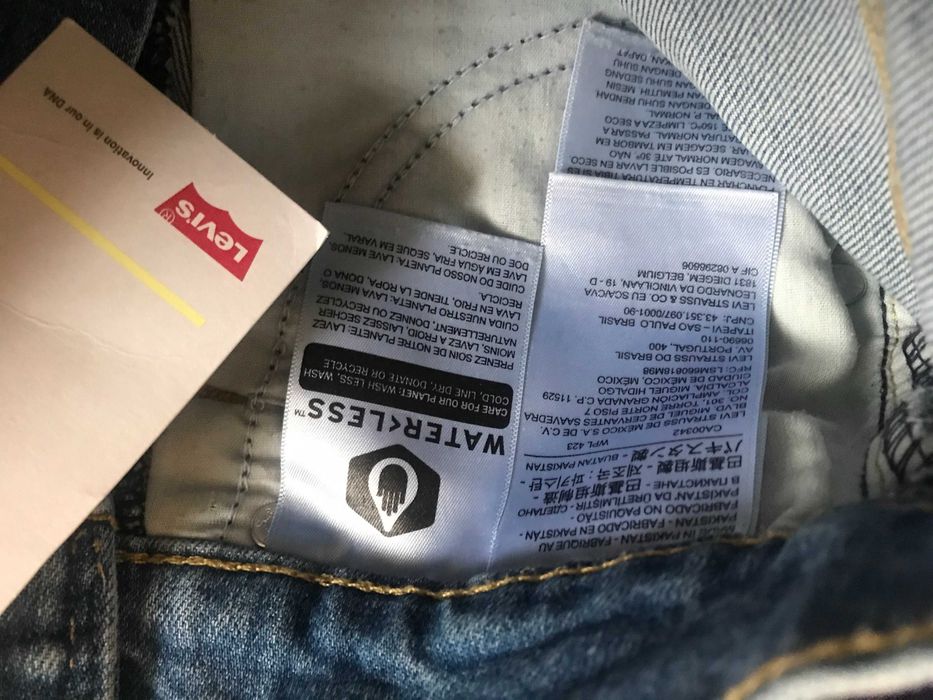 Джинсы Levis р.XS