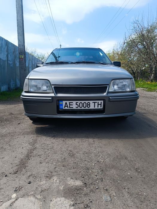Daewoo Racer  Opel Kadett