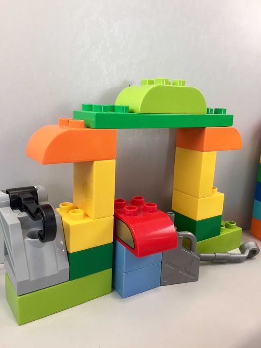 Vendo LEGO Duplo 10589 – Carro de Corrida + 3 Carros Extra