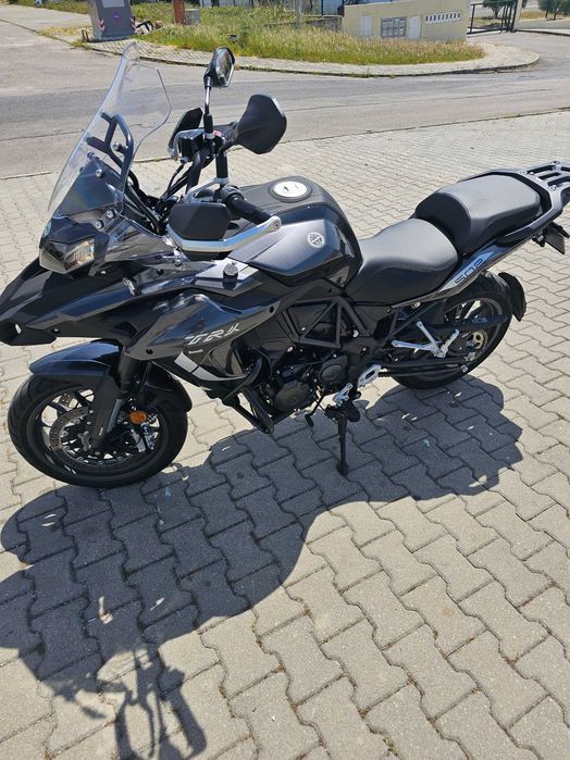 Mota Benelli trk 502