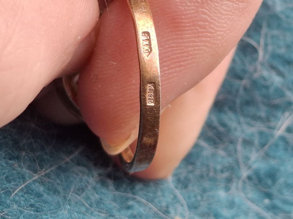 Продам каблучку срібло 925,позолота