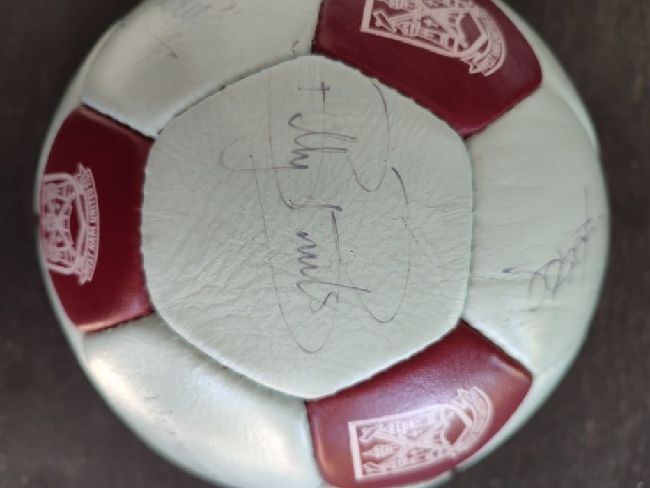 Bola Oficial Autografada! - WEST HAM UNITED F.C