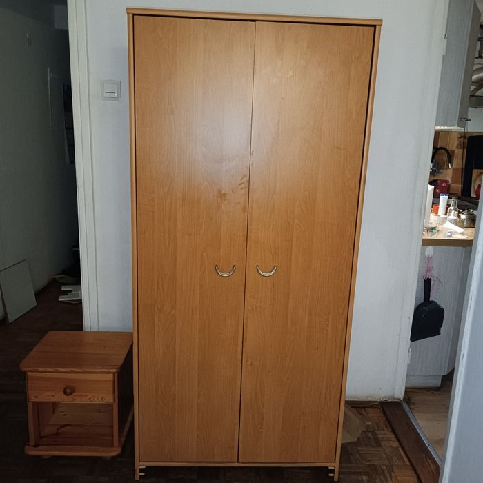 Szafa dwudrzwiowa z drążkiem