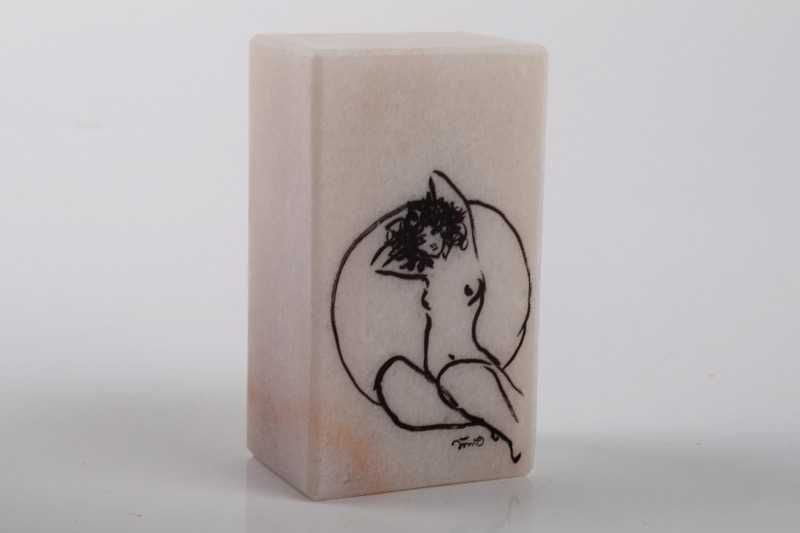 João Cutileiro - mármore gravado,
assinado numerado 21/25,