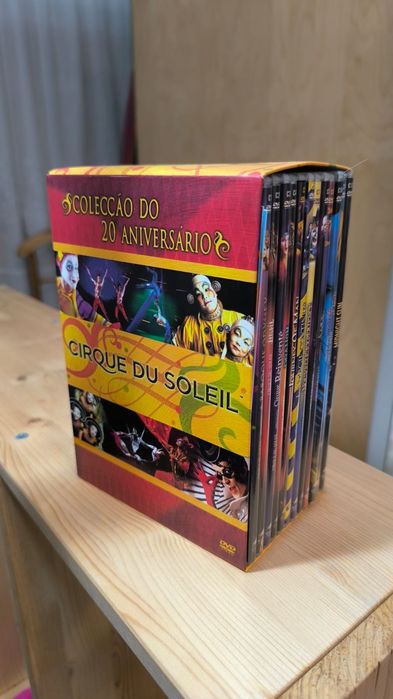 Cirque du Soleil - 20° Aniversário (12 DVDs e 6 postais)