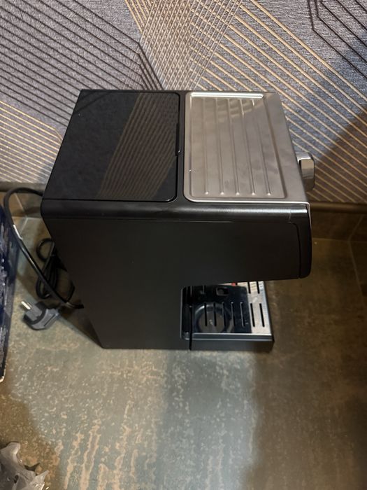Ріжкова кавоварка DeLonghi Active Life привезена з Європи