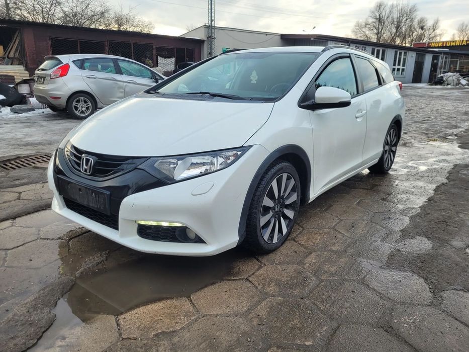 Honda Civic Ładny Samochód Minimalnie uszkodzony TYŁ Biała Perła Kamera Led