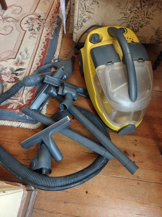 Polti - Aspirador e máquina limpeza a vapor