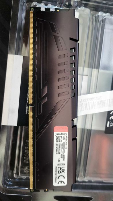 Memoria Kingston fury DDR5 16GB 6000Mhz CL40 (intel XMP)