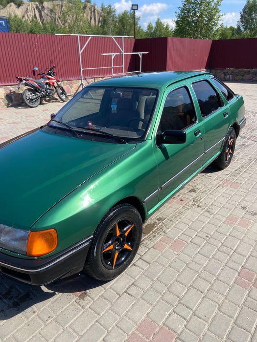 Машину Моцика велика