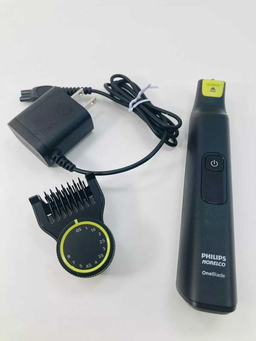 Philips Norelco OneBlade Pro Shaver 360 Blade Facial Styling QP6531/70