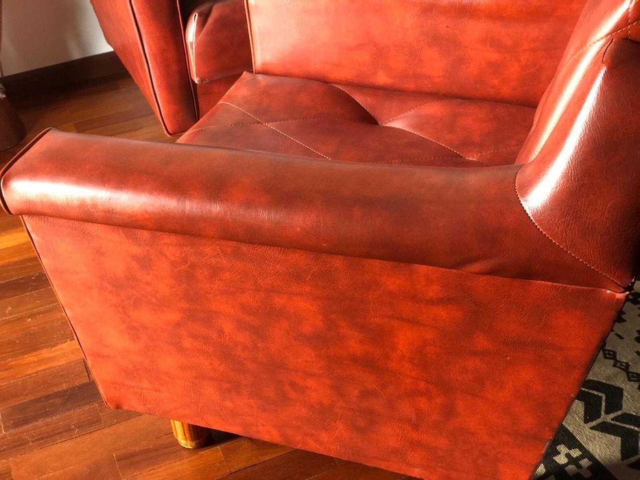 Sofá cama e poltronas