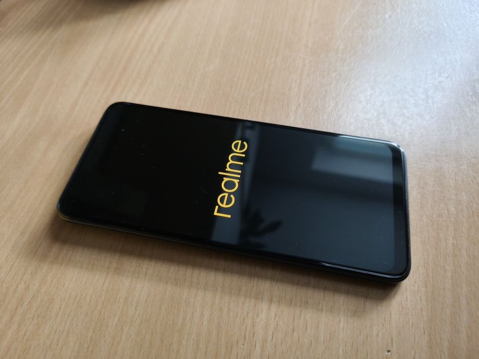 Telefon Realme 8 - stan idealny