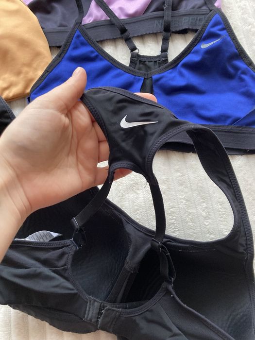 Фірмові спортивні топы Nike  Топ спортивний
