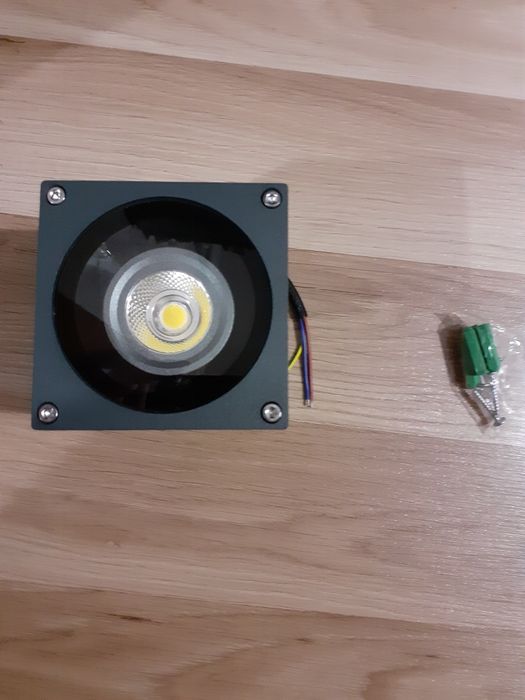 Стельовий квадратний точковий вуличний світильник