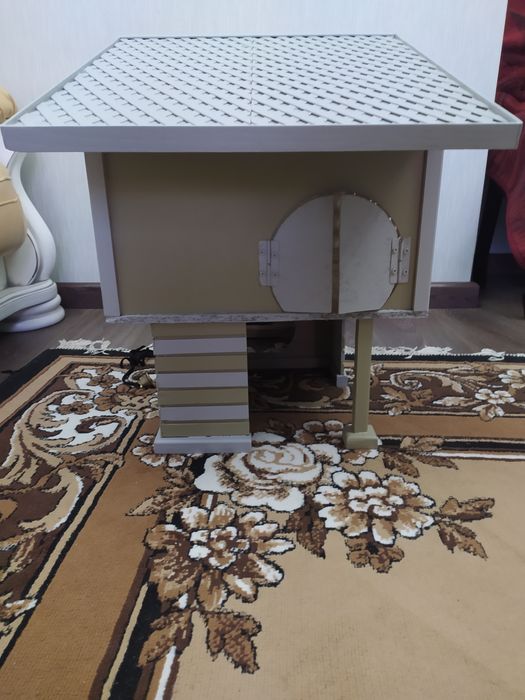 Будинок-хатка для котів