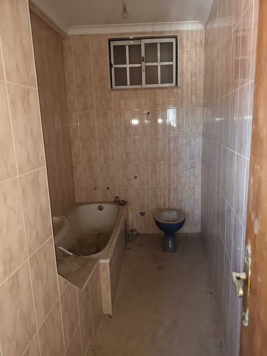 Casa para dividir em 3 apartamentos