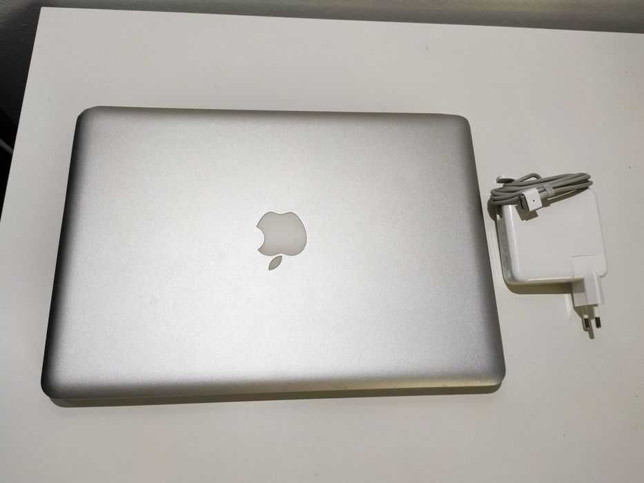 MacBook Pro Ecrã 13,3", Intel Core 2,5Ghz, SSD 256 GB e 6 GB RAM