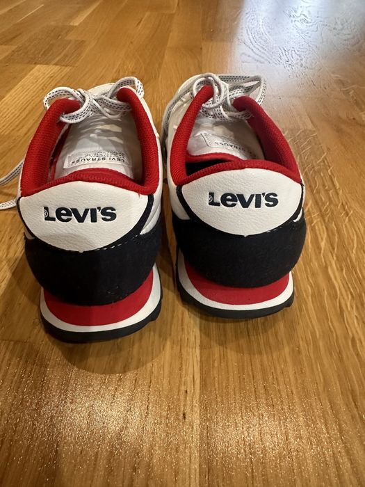 Кросівки Levi’s 36p