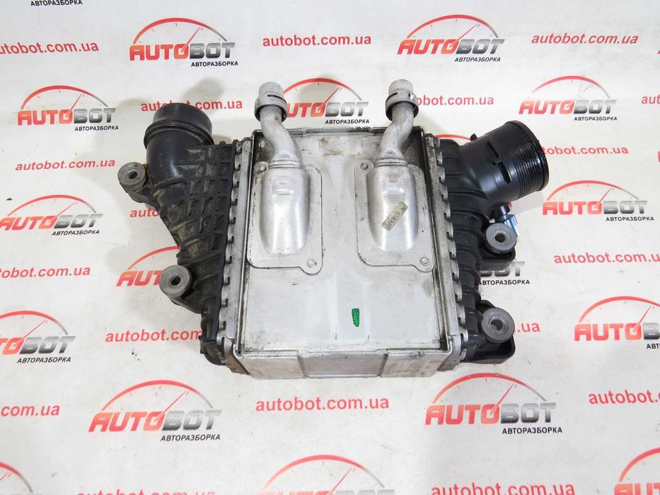 Радіатор інтеркуллер интеркуллер Jaguar E-Pace Разборка шрот Ягуар