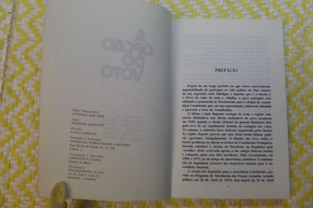 A OPÇÃO DO VOTO - As eleições para a Assembleia Constituinte - 1975.