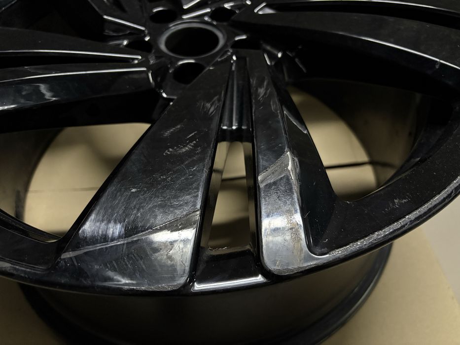 Диск Volkswagen Touareg 2023 760601025aaax1 Vag оригінал