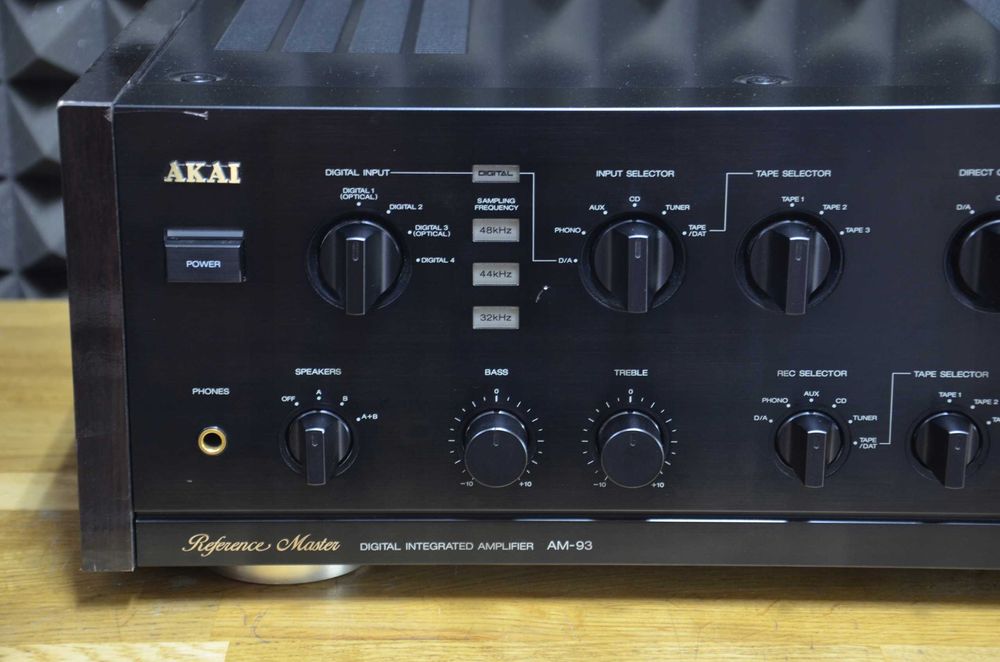 Wzmacniacz AKAI AM-93