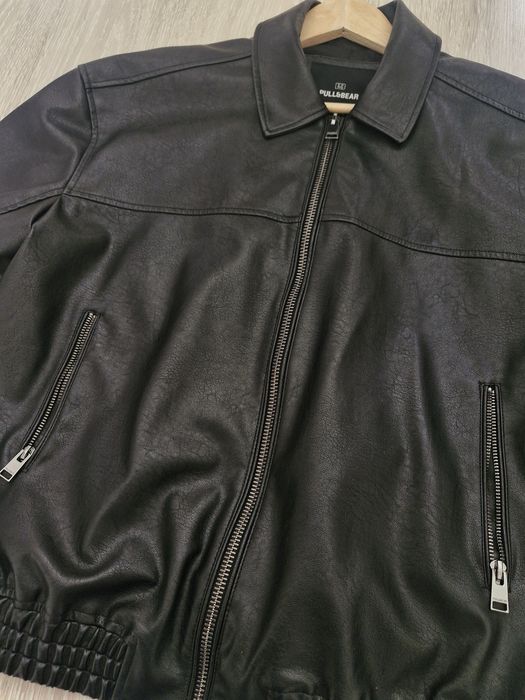 Шкіряна куртка PULL&BEAR