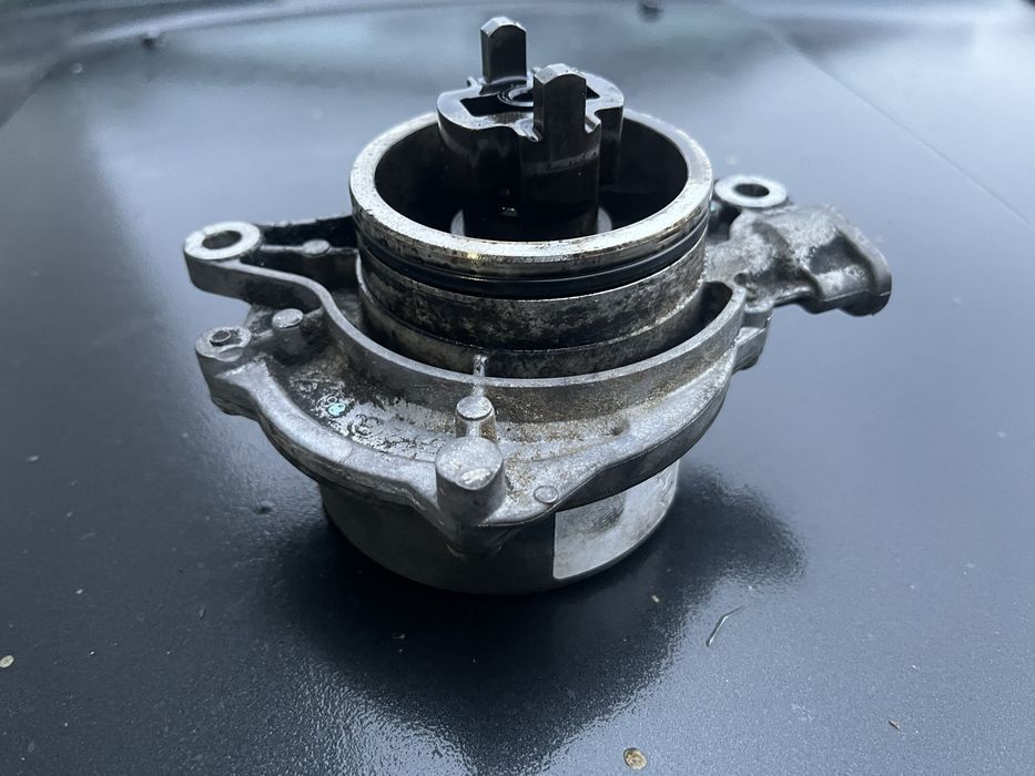 Pompa vacum bmw m47 m57 e46 e39 e38 e60 e90 2.0d 2.5d 3.0d