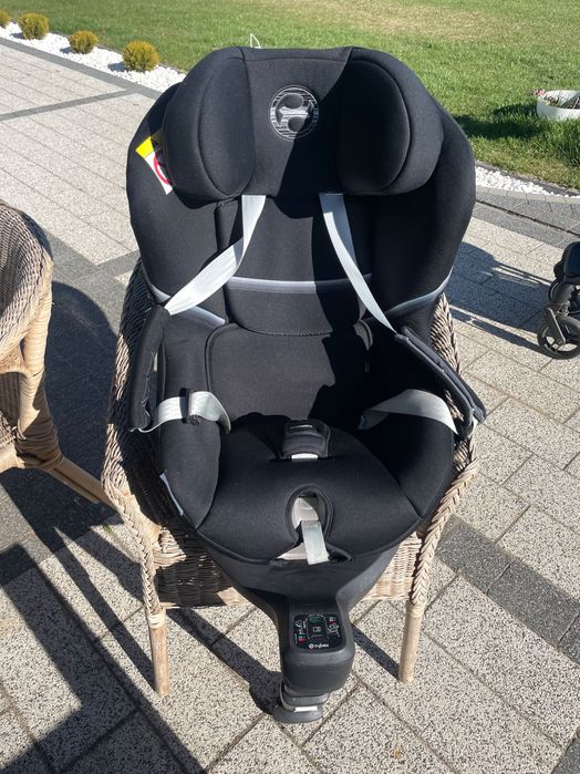 Fotelik samochodowy obrotowy Cybex Sirona S2 i-Size czarny