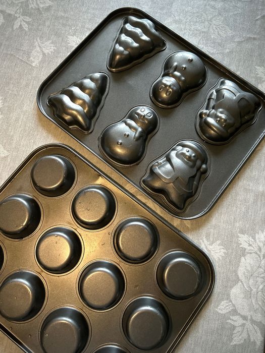 Антипригарна форма для печива новорічна для кексів