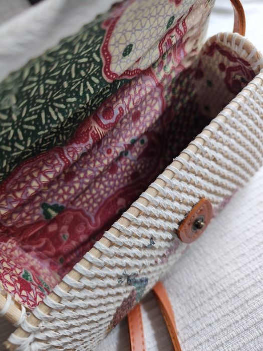 Ratanowa torebka na prezent