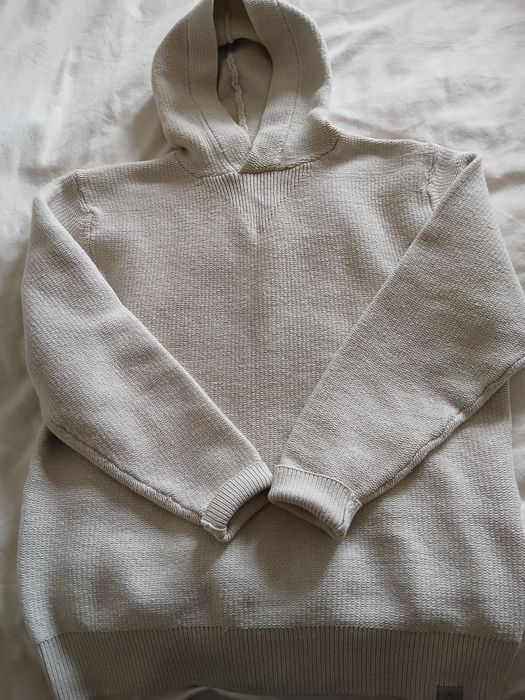 Bluza z kapturem marki ZARA.  Rozmiar L.
