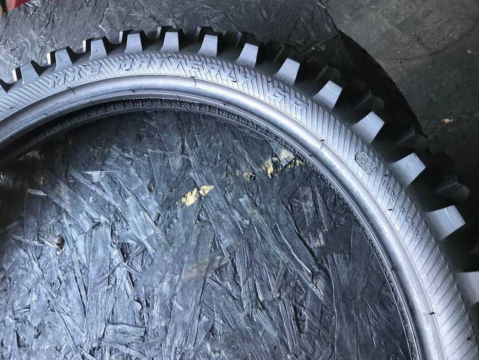 Мото шини б/в 80/100 R21 Plews Tyres MX2 Matterly GP Medium (3589М)