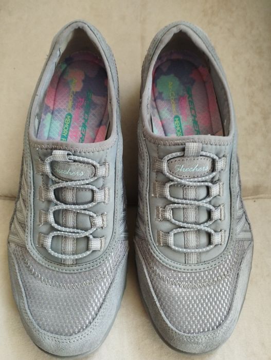 Кросівки Skechers. Розмір: 37