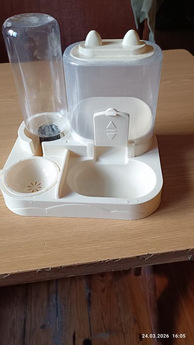 Кормушка плюс поилка для животных