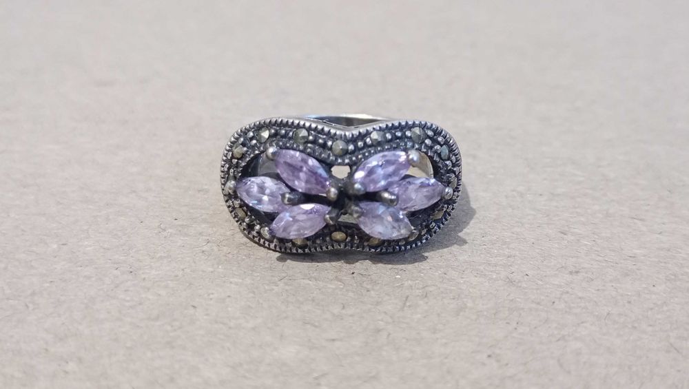 Pierścionek ze srebra (925)