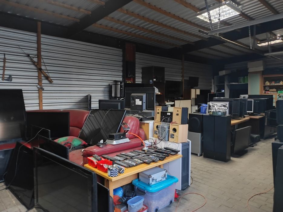 Wyprzedaż garażowa różne rzeczy