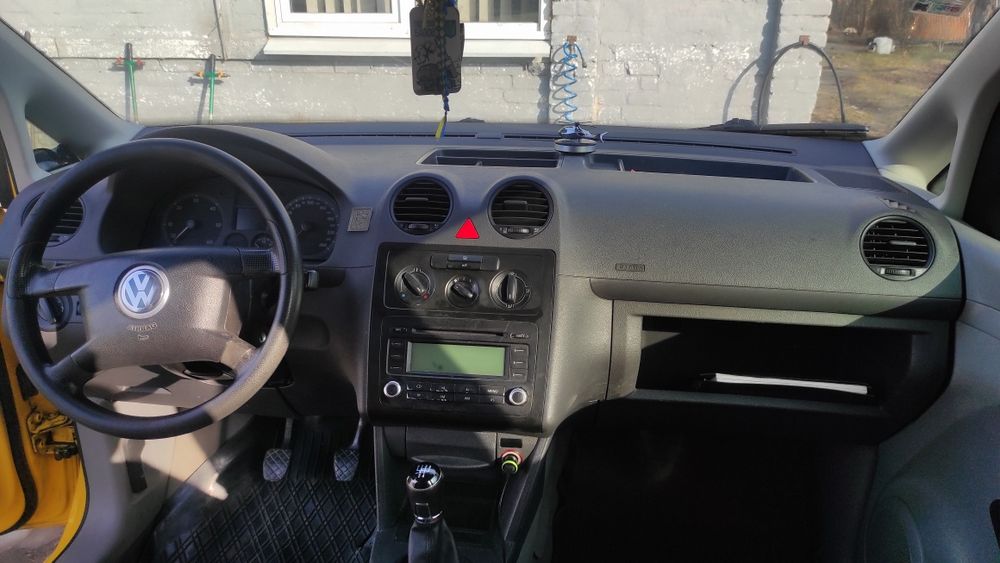 Продам VW Caddy 2005