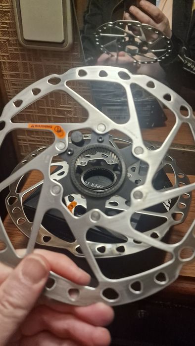 Тормоза  Shimano  M6120