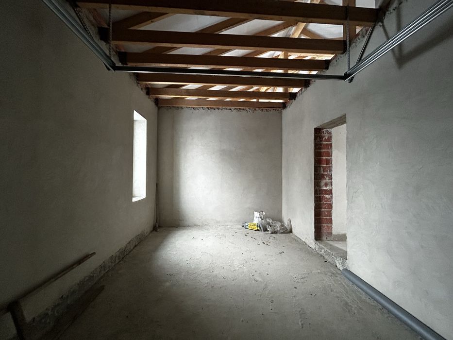 Одноповерховий ОСОБНЯК з гаражем