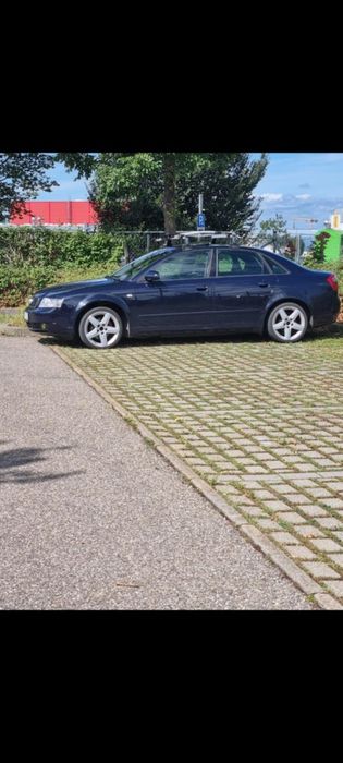 Audi A4 Limousine