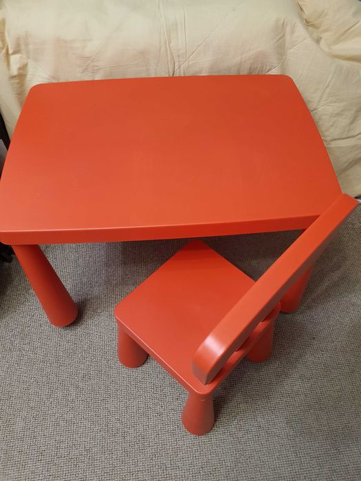 Детский столик и стульчик ИКЕА