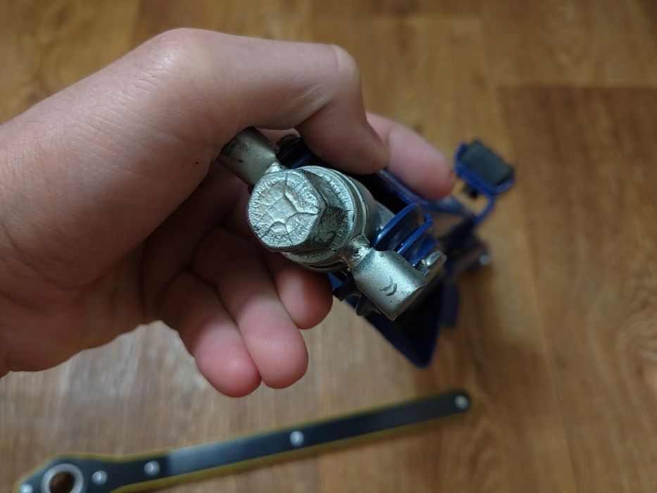 Домкрат автомобильный 1,5т.