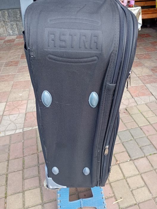 Продам валізу в хорошому стані