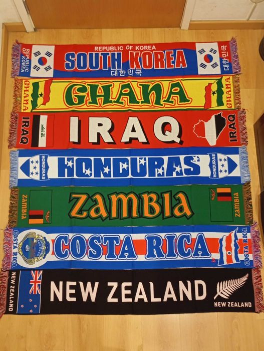 Cachecol de vários países novos, pede o teu!