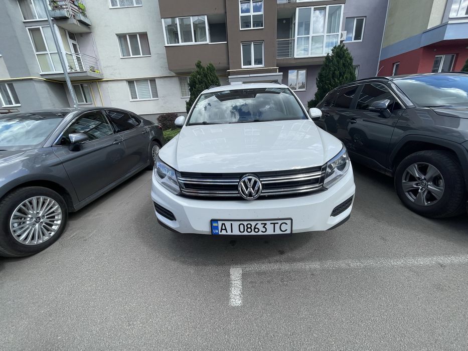 Volkswagen Tiguan 2017 VIN WVGAV7AX4HK023139 фото оголошення 2 з 11