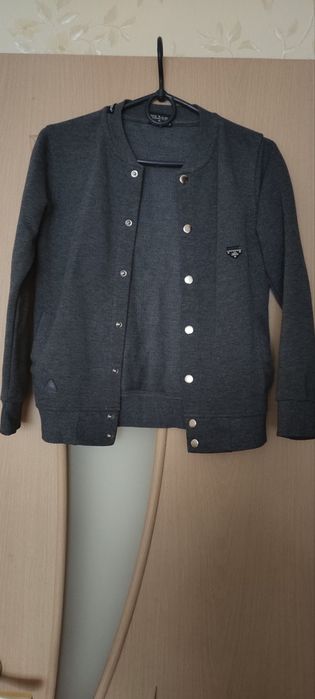 Продам кофту на мальчика рост 122