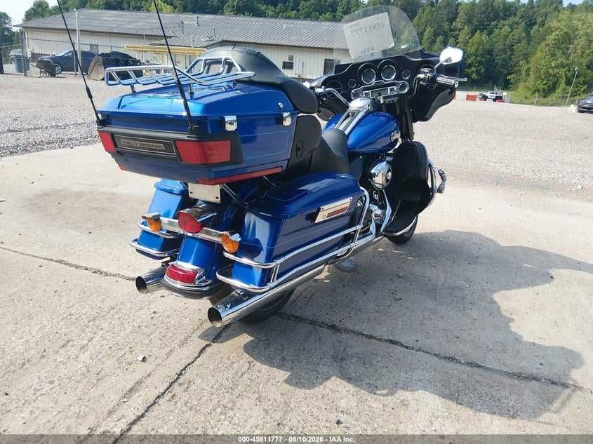 2010 Harley-Davidson FLHTCU