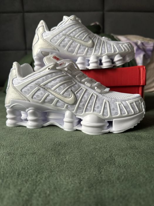 Nike shox biale